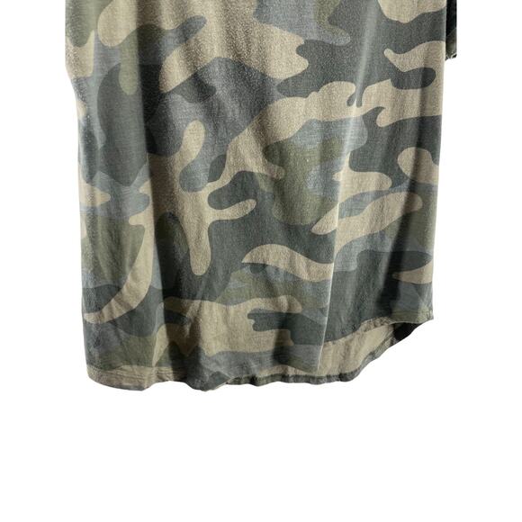 Maurices 24/7 Multi-Tone Green Camo Camouflage Short Sleeve Top Size Small - Picture 4 of 9